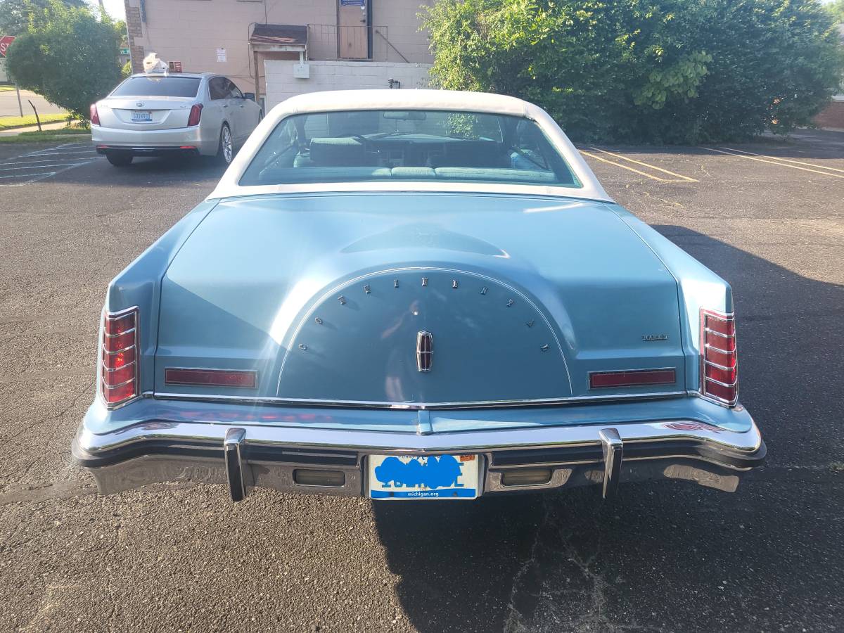 Lincoln-continental-mark-v-1979-blue
