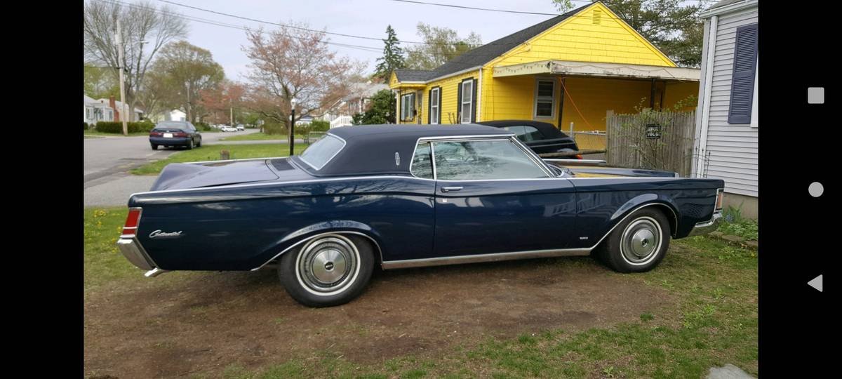 Lincoln-mark-3-1971-blue-1