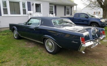 Lincoln-mark-3-1971-blue-2