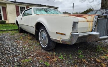 Lincoln-mark-iv-1972-white-2