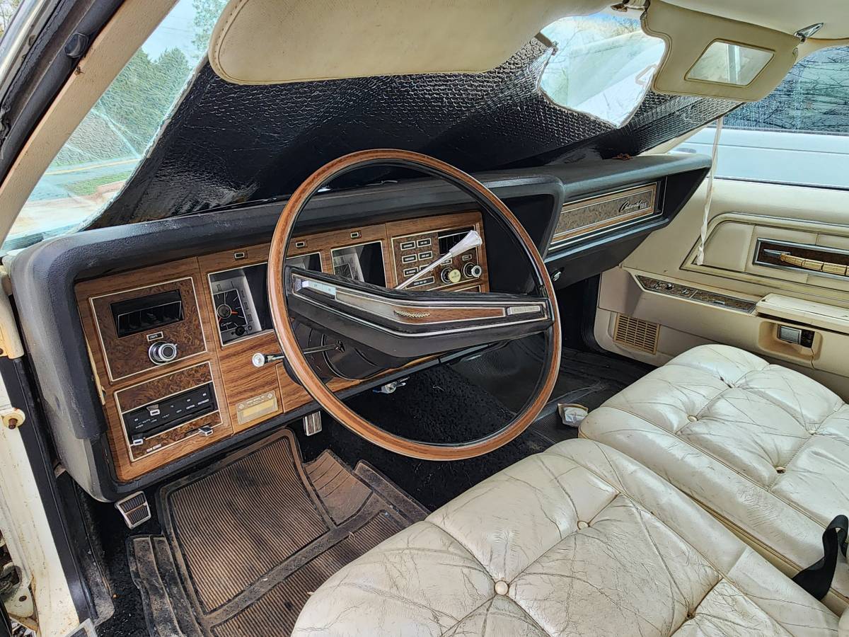 Lincoln-mark-iv-1972-white-5