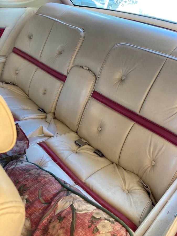 Lincoln-mark-iv-1975-white-1