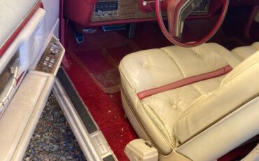 Lincoln-mark-iv-1975-white-4