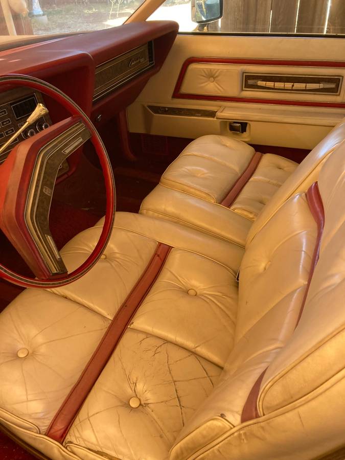 Lincoln-mark-iv-1975-white-5