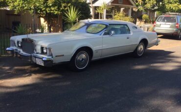 Lincoln-mark-iv-1975-white-6