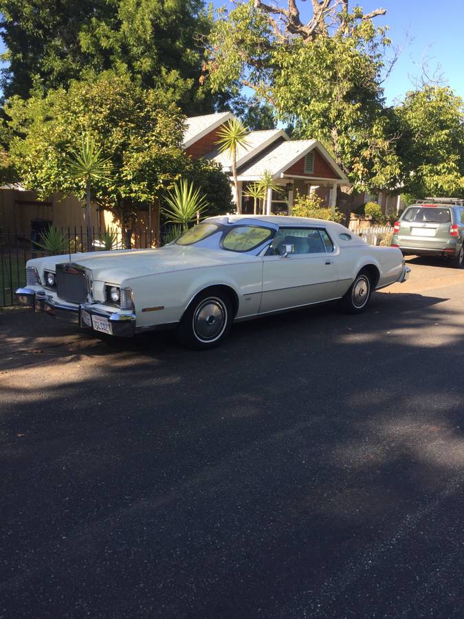 Lincoln-mark-iv-1975-white-6