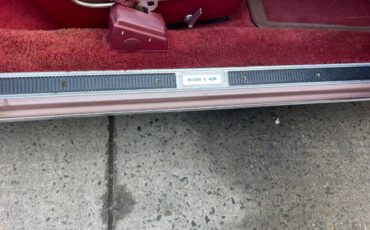 Lincoln-mark-v-1977-red-10