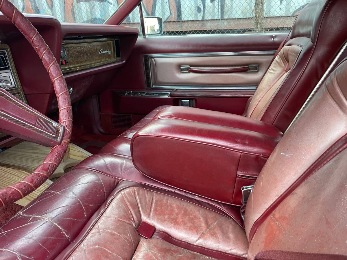 Lincoln-mark-v-1977-red-14