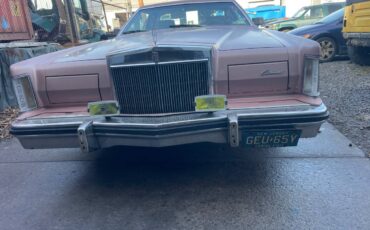 Lincoln-mark-v-1977-red-18