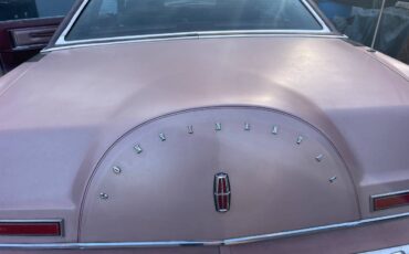 Lincoln-mark-v-1977-red-2