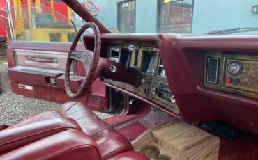 Lincoln-mark-v-1977-red-20