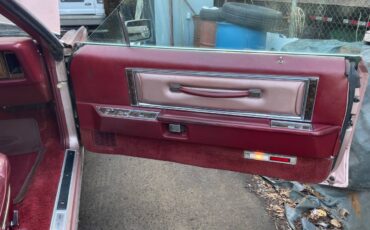 Lincoln-mark-v-1977-red-27