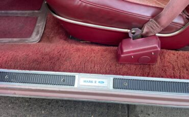 Lincoln-mark-v-1977-red-3