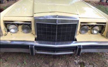 Lincoln-mark-vi-1980-yellow-3