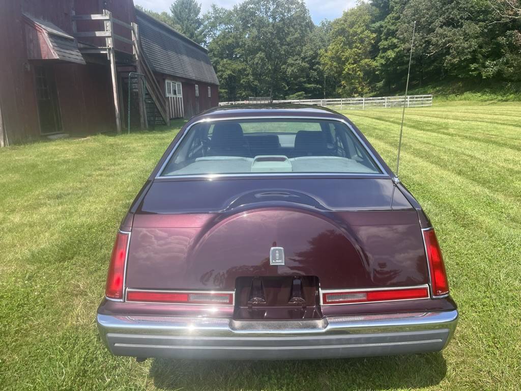 Lincoln-mark-vii-1987-red-2