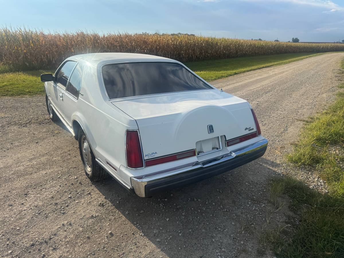 Lincoln-mark-viii-1984-white-1