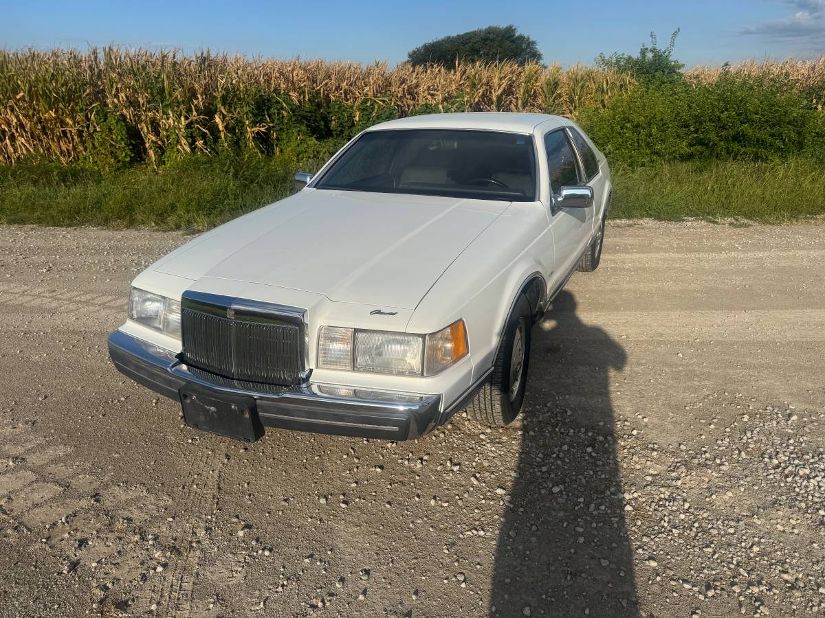 Lincoln-mark-viii-1984-white-2
