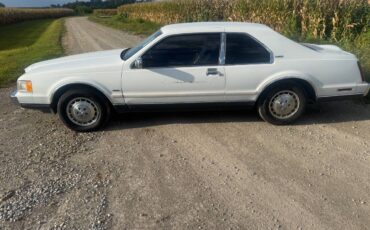 Lincoln-mark-viii-1984-white