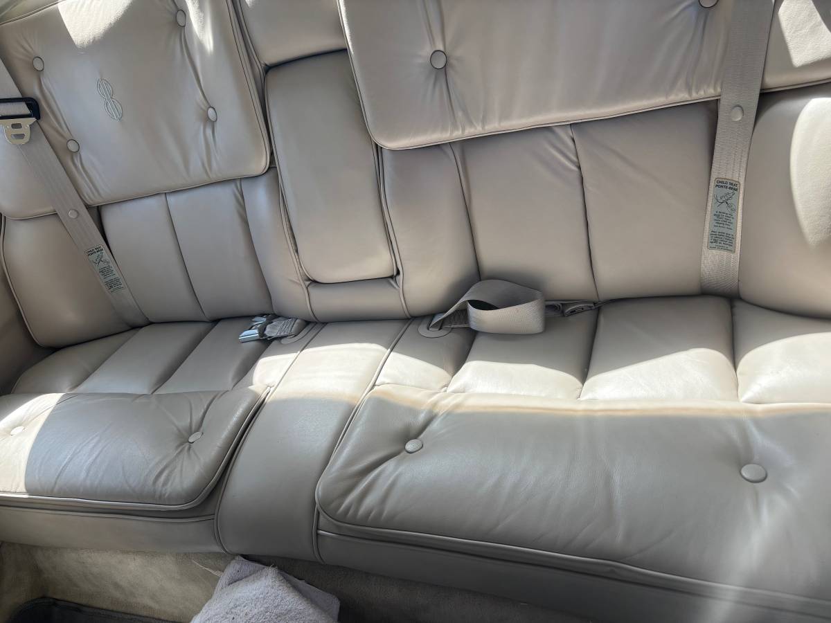 Lincoln-mark-viii-1991-custom-4