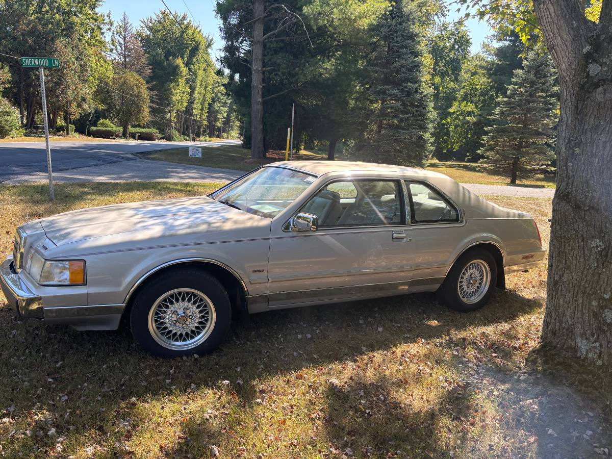 Lincoln-mark-viii-1991-custom