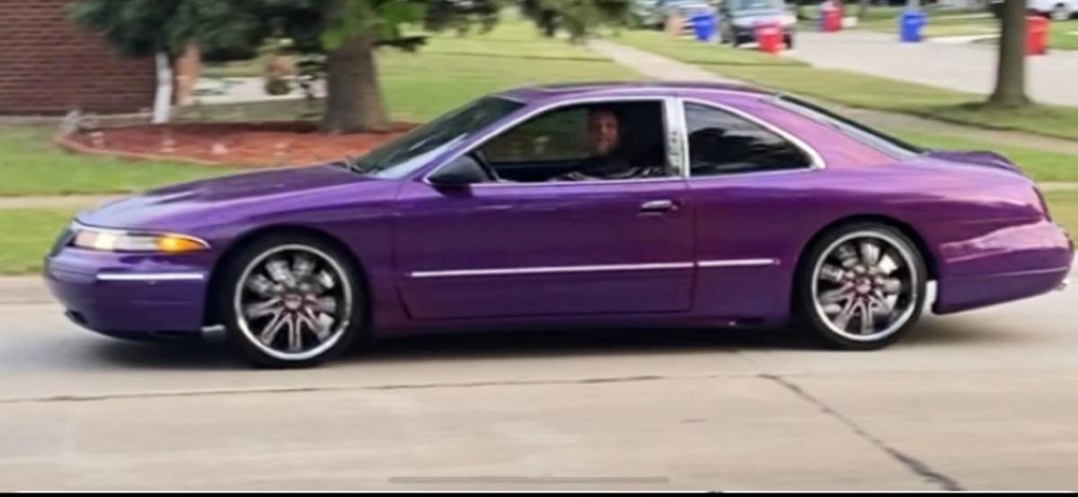 Lincoln-mark-viii-1995-purple-9