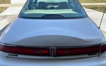 Lincoln-mark-viii-1995-white-5