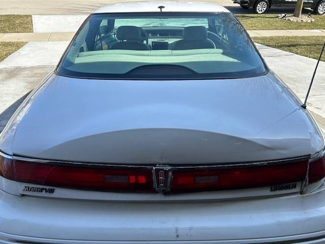 Lincoln-mark-viii-1995-white-5