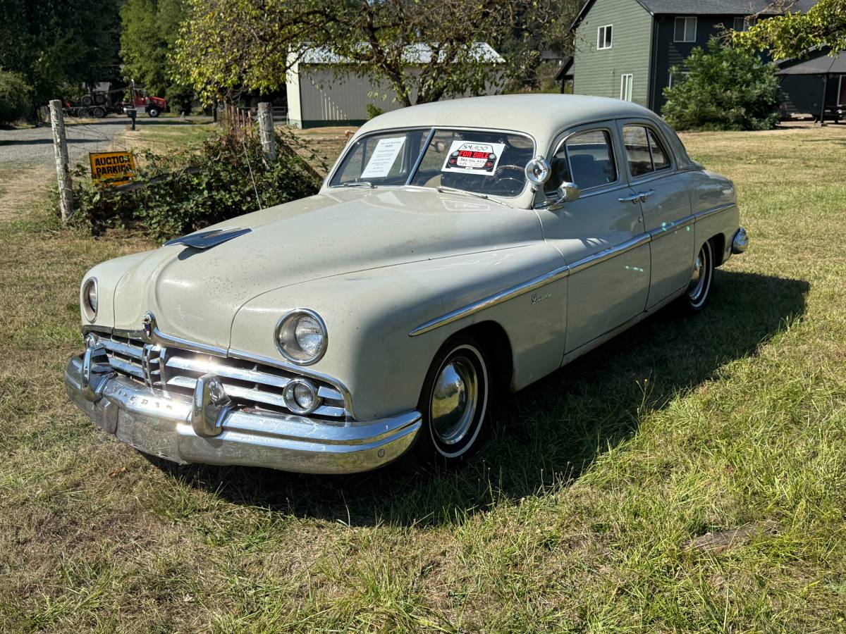 Lincoln-sport-sedan-1949-white-13