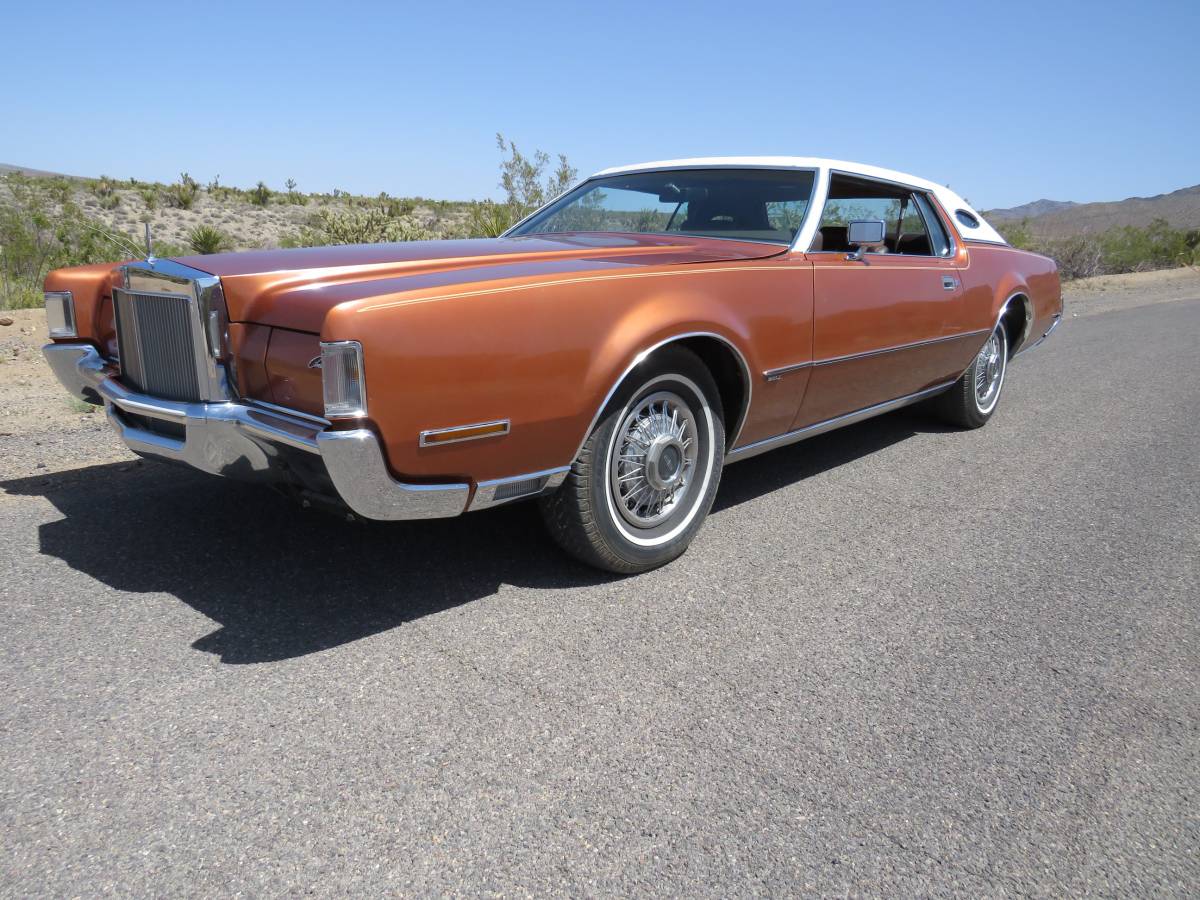 Lincoln-town-car-1972-orange-1
