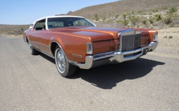 Lincoln-town-car-1972-orange-10