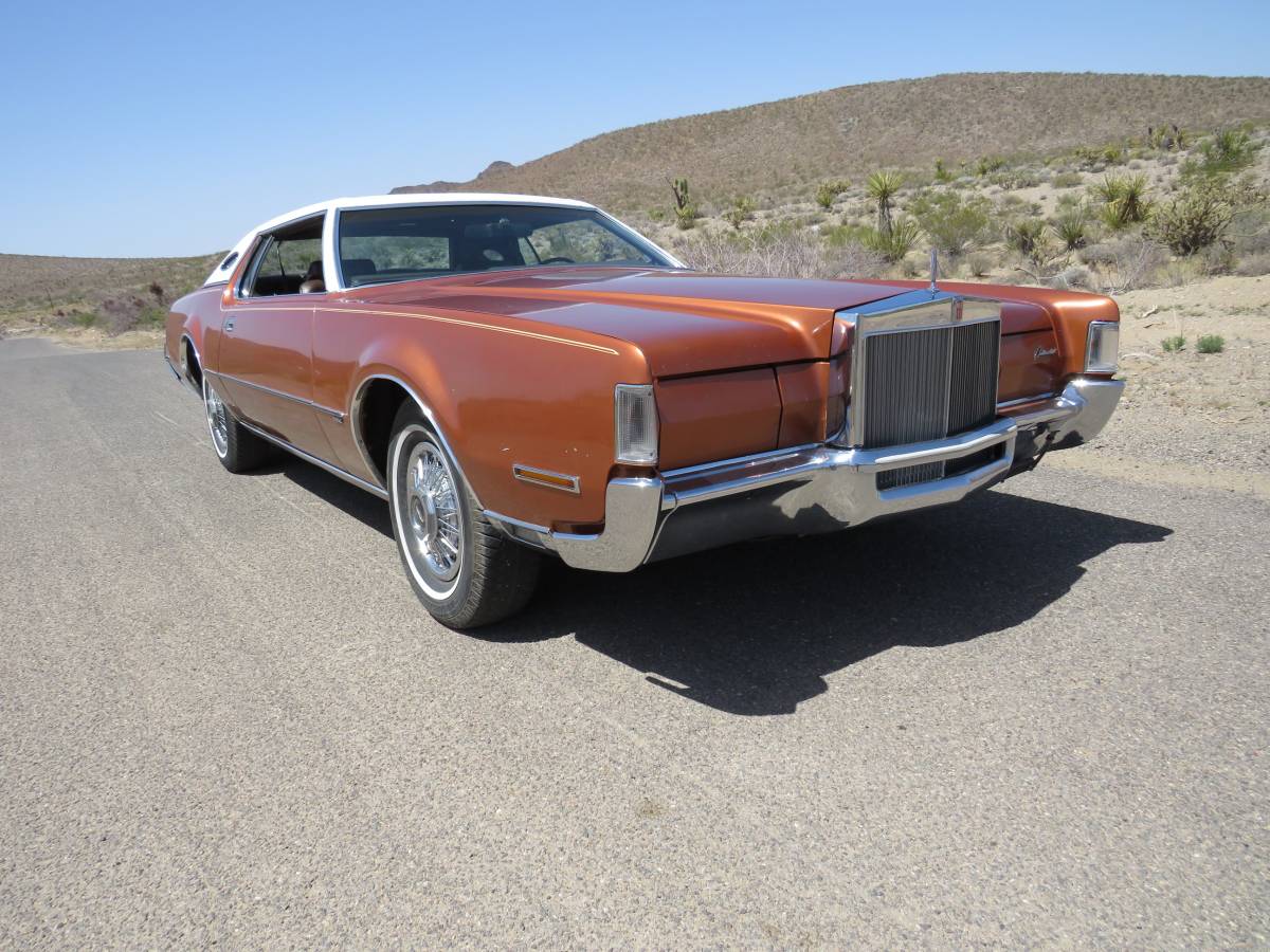 Lincoln-town-car-1972-orange-10