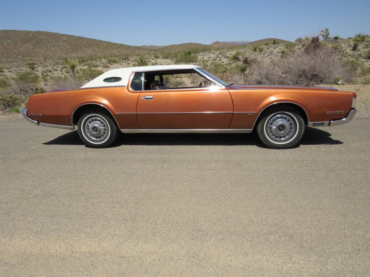 Lincoln-town-car-1972-orange-12