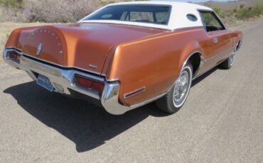 Lincoln-town-car-1972-orange-16