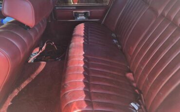 Lincoln-town-car-1984-white-5