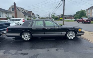 Lincoln-town-car-1993-black-2