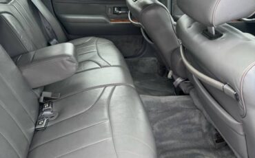 Lincoln-town-car-1993-black-7