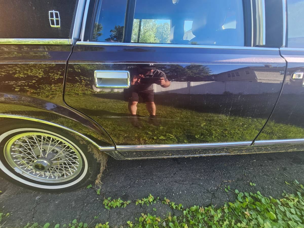 Lincoln-town-car-signature-limited-1988-custom-6
