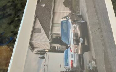 Lincoln-town-car-signature-tournament-edition-1993-1