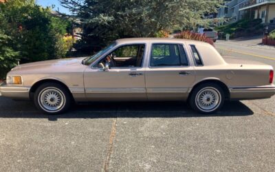 Lincoln town car signature tournament edition 1993