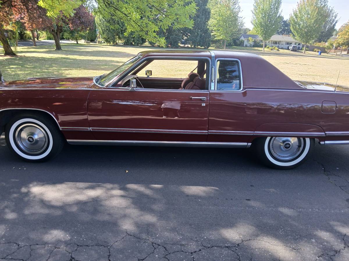 Lincoln-town-coupe-1975-custom-1