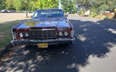 Lincoln-town-coupe-1975-custom-12