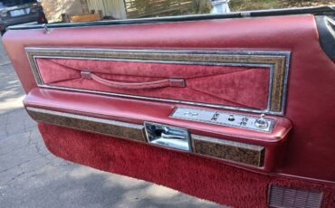 Lincoln-town-coupe-1975-custom-7