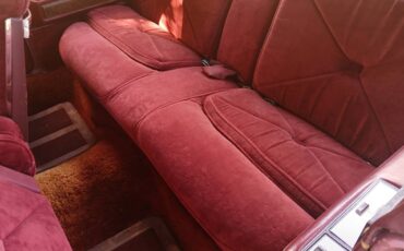 Lincoln-town-coupe-1975-custom-9