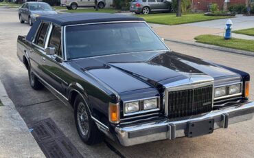 Lincoln-towncar-signature-series-1989-blue-10