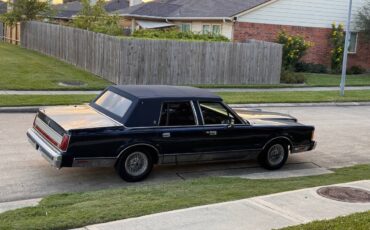 Lincoln-towncar-signature-series-1989-blue-2