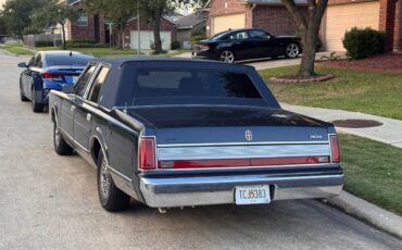 Lincoln-towncar-signature-series-1989-blue-7