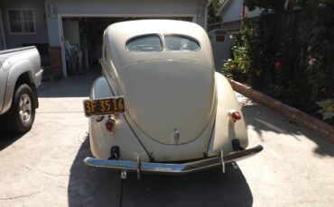 Lincoln-zephyr-1937-yellow-16