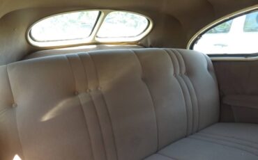 Lincoln-zephyr-1937-yellow-8