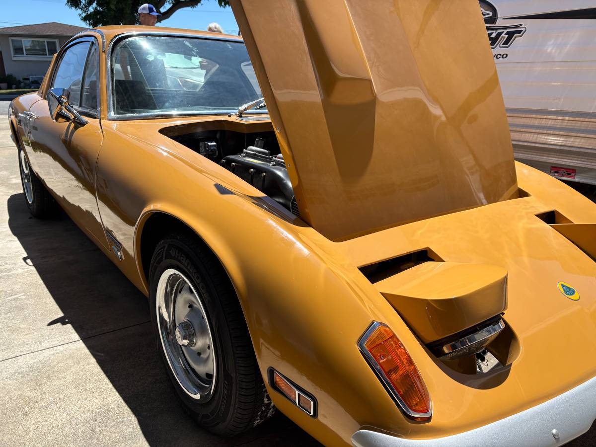 Lotus-elan-2s-1971-custom-23