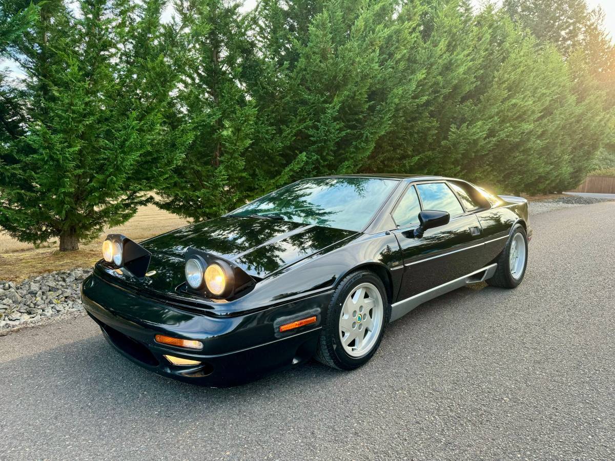 Lotus-esprit-se-1989-2